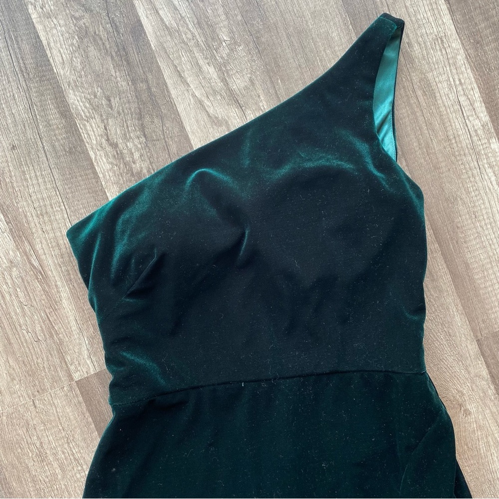 Jenny Yoo Collection Cybill Emerald Green Velvet One Shoulder Maxi Dress, Size 6 - Picture 4 of 8